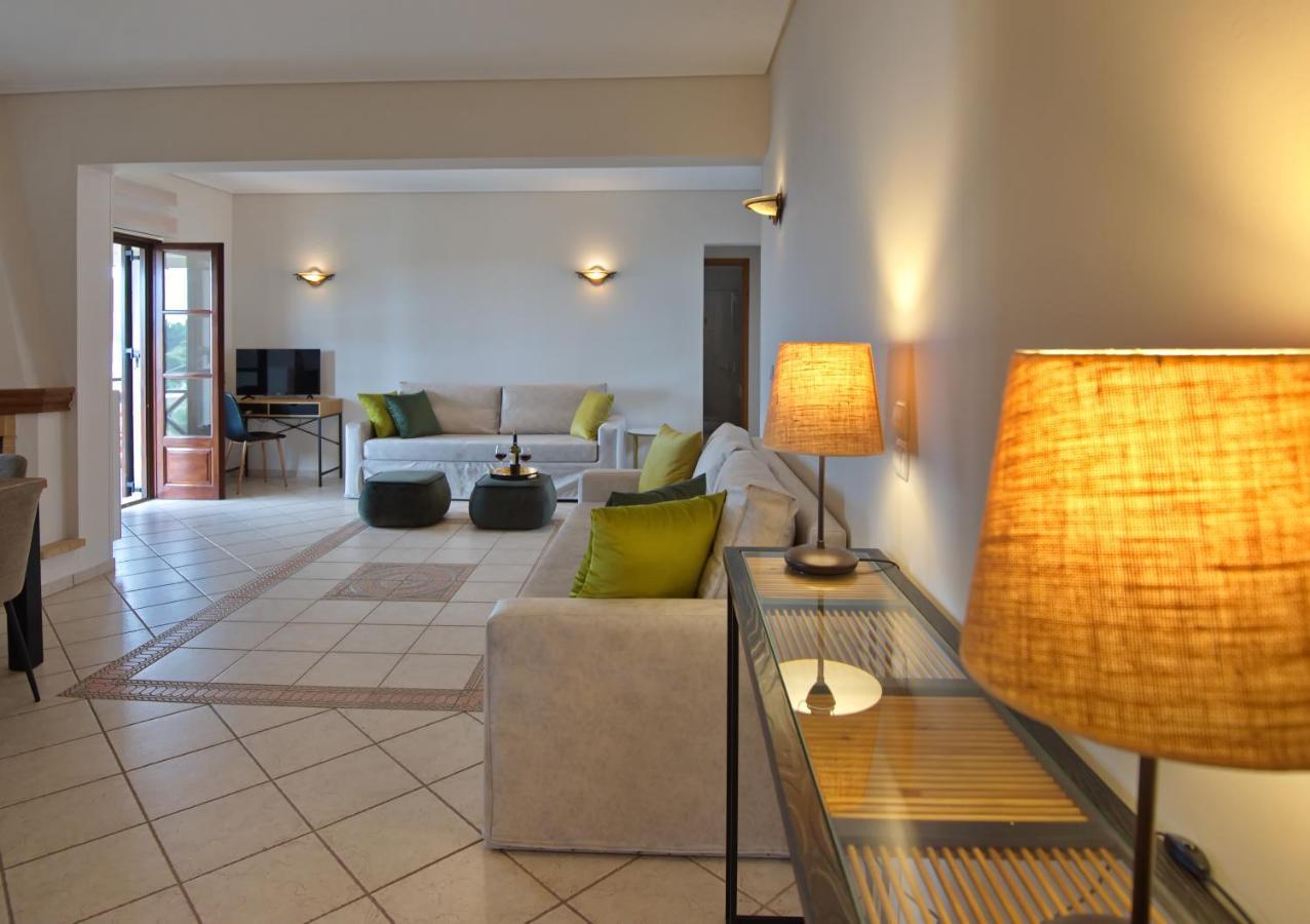 Elpida Apartments Votsi  Екстериор снимка