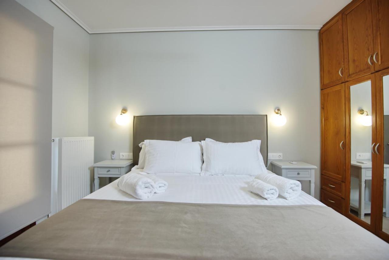 Elpida Apartments Votsi  Екстериор снимка