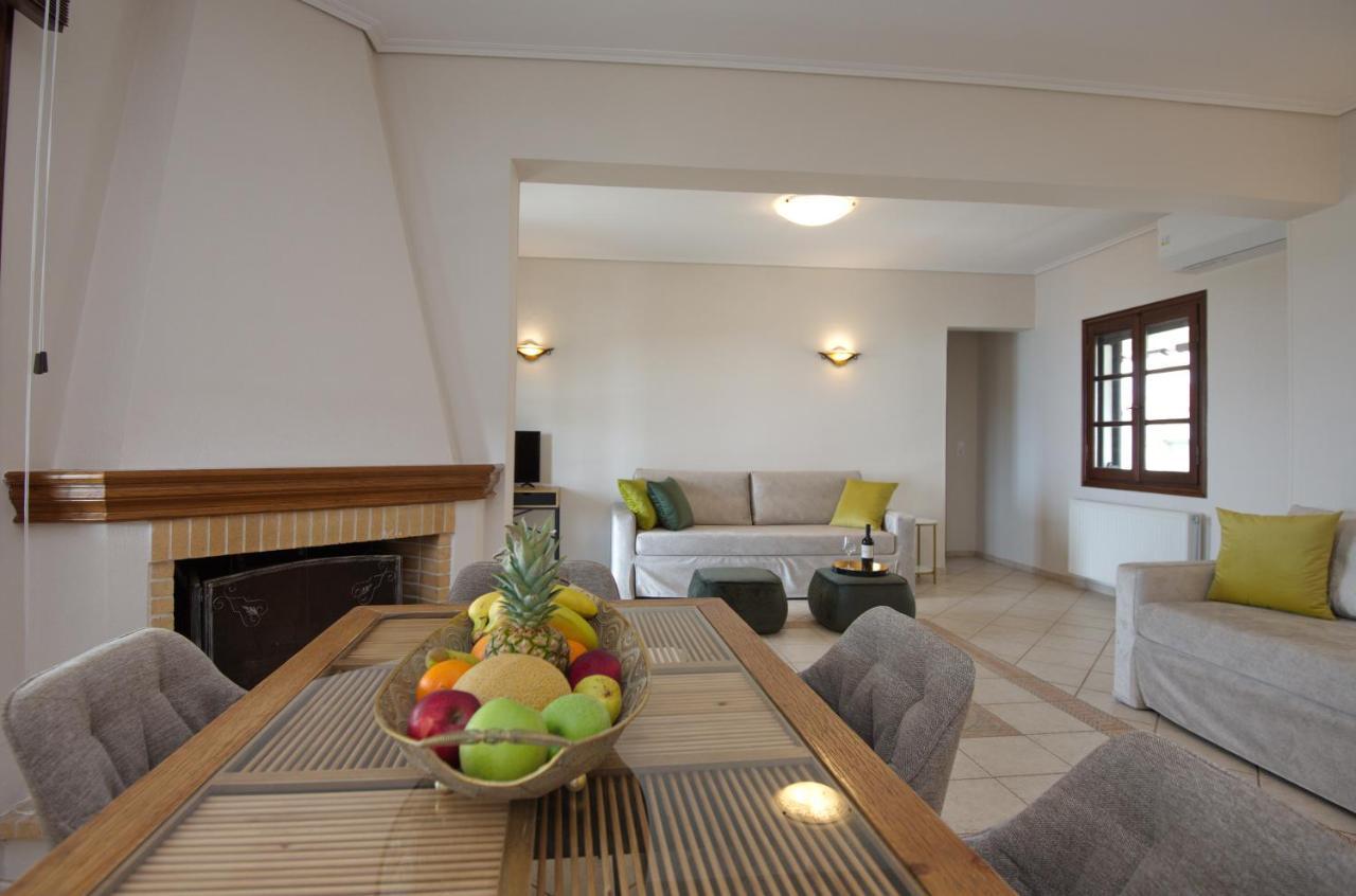 Elpida Apartments Votsi  Екстериор снимка