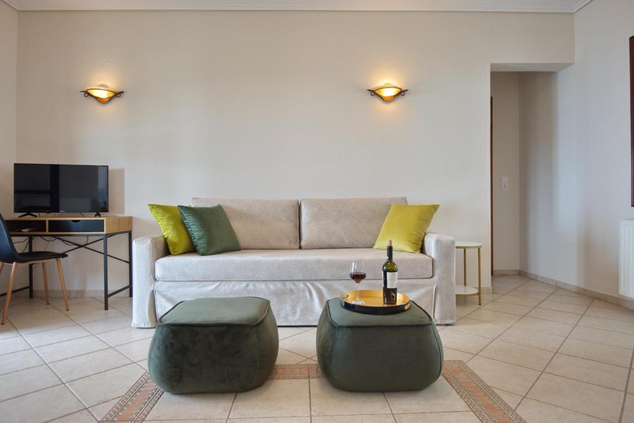 Elpida Apartments Votsi  Екстериор снимка