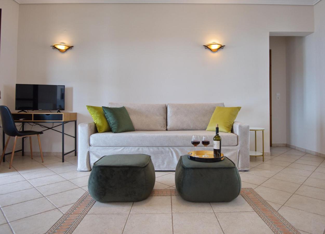 Elpida Apartments Votsi  Екстериор снимка