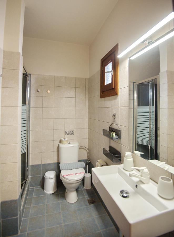 Elpida Apartments Votsi  Екстериор снимка
