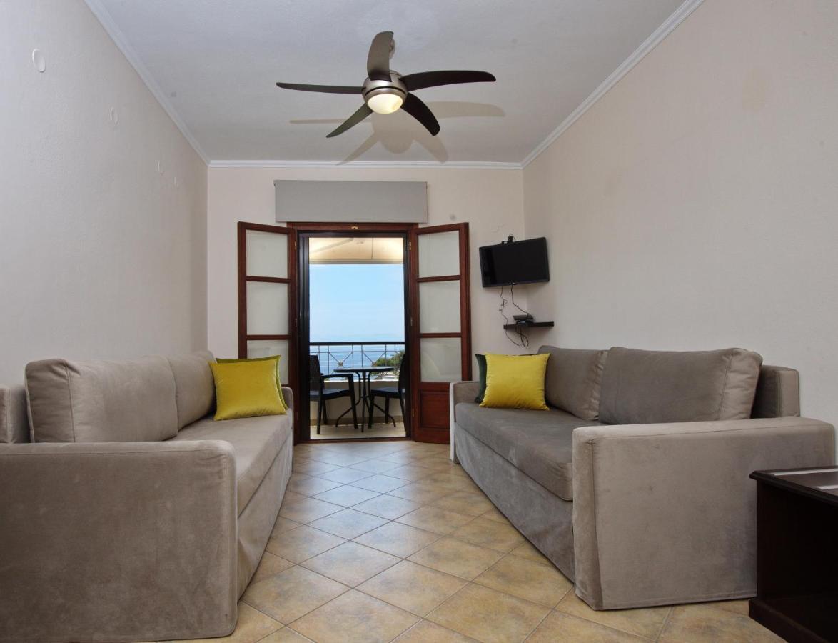 Elpida Apartments Votsi  Екстериор снимка